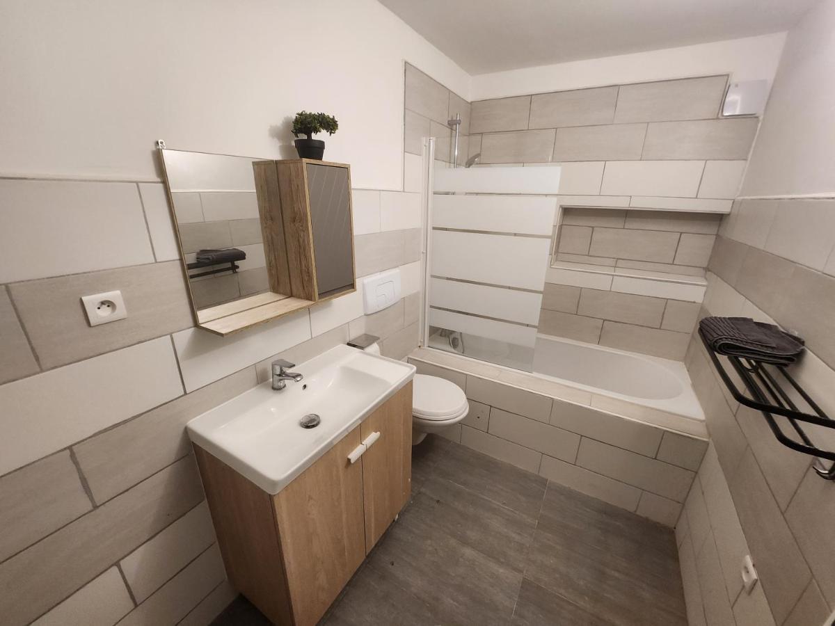Spacieux 2 Chambres, Paisible Bar-le-Duc Ngoại thất bức ảnh